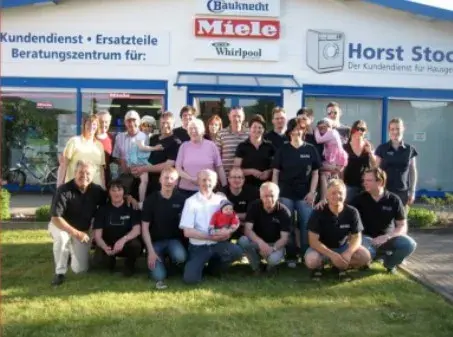 Teamfoto_Hausgeräte_Stock
